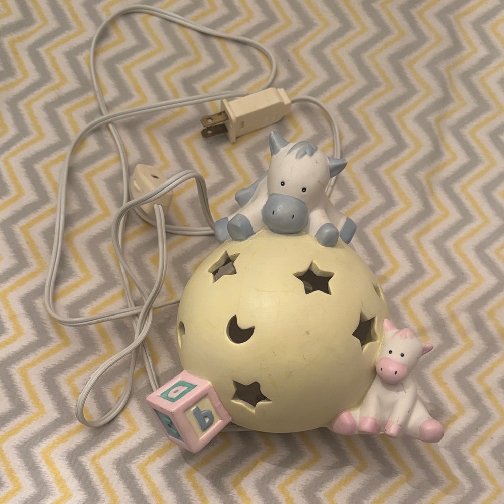 Source Unknown Yellow Starry Night Light with Animals